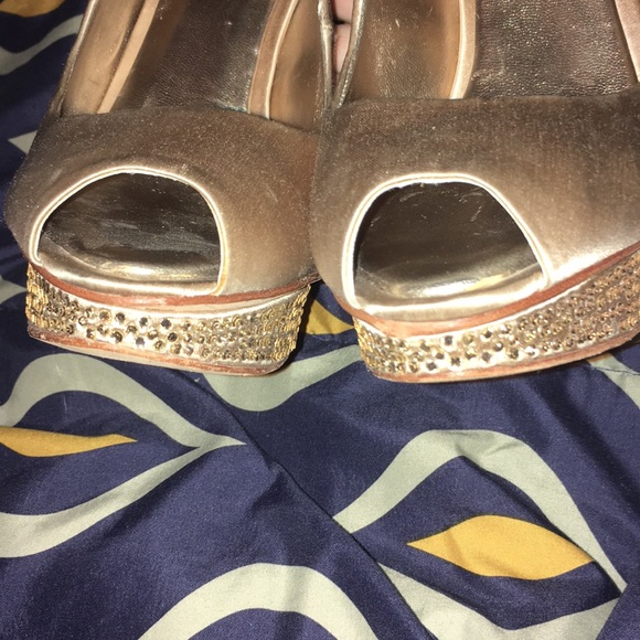 BCBGMAXAZRIA Rhinestone Heel - Picture 6 of 6